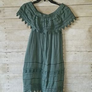 Romeo & Juliet Green dress Size: Small